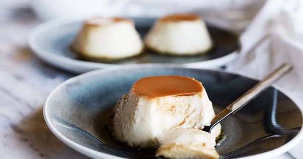 Foto: Prueba esta receta sencilla de flan de queso con caramelo. (Foto: Snaps Fotografía)