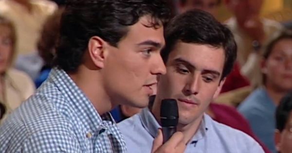 Foto: Pedro Sánchez en el programa de Telecinco 'Moros y Cristianos' en 1997.