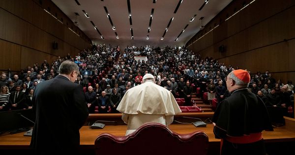 Foto: El Papa, durante una visita a la Pontificia Universidad Lateranense, en Roma. (Reuters)