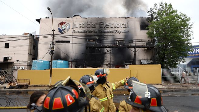 Foto de Incendio en el Tribunal Superior de Justicia Electoral de Paraguay 