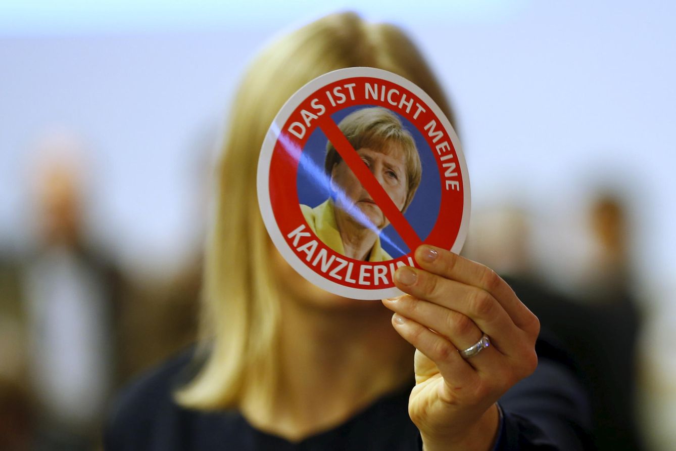 Una votante de Alternativa para Alemania (AfD) durante el congreso del partido en Hannover (Reuters).