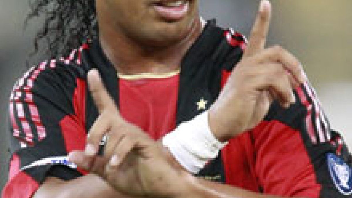 Las salidas nocturnas de Ronaldinho vuelven a crear malestar en el Milan