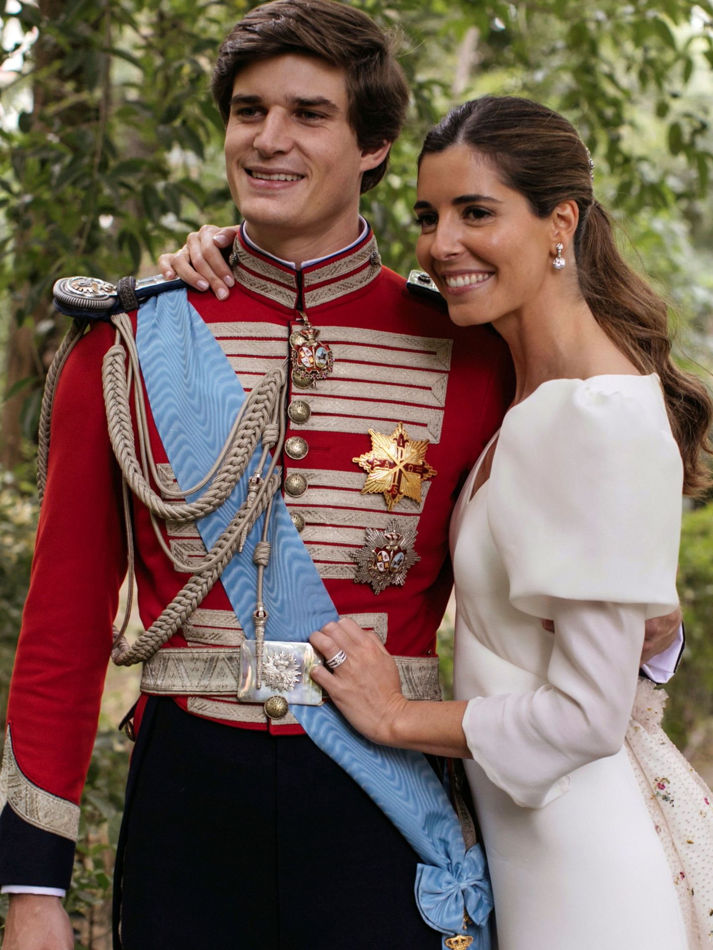 El conde de Osorno, con Belén Corsini, el día de su boda. (EFE EPA/Alejandra Ortiz/Casa de Alba)