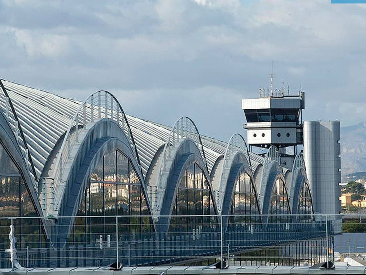 Foto: El Aeropuerto de Alicante-Elche, sin conexión ferroviaria. 