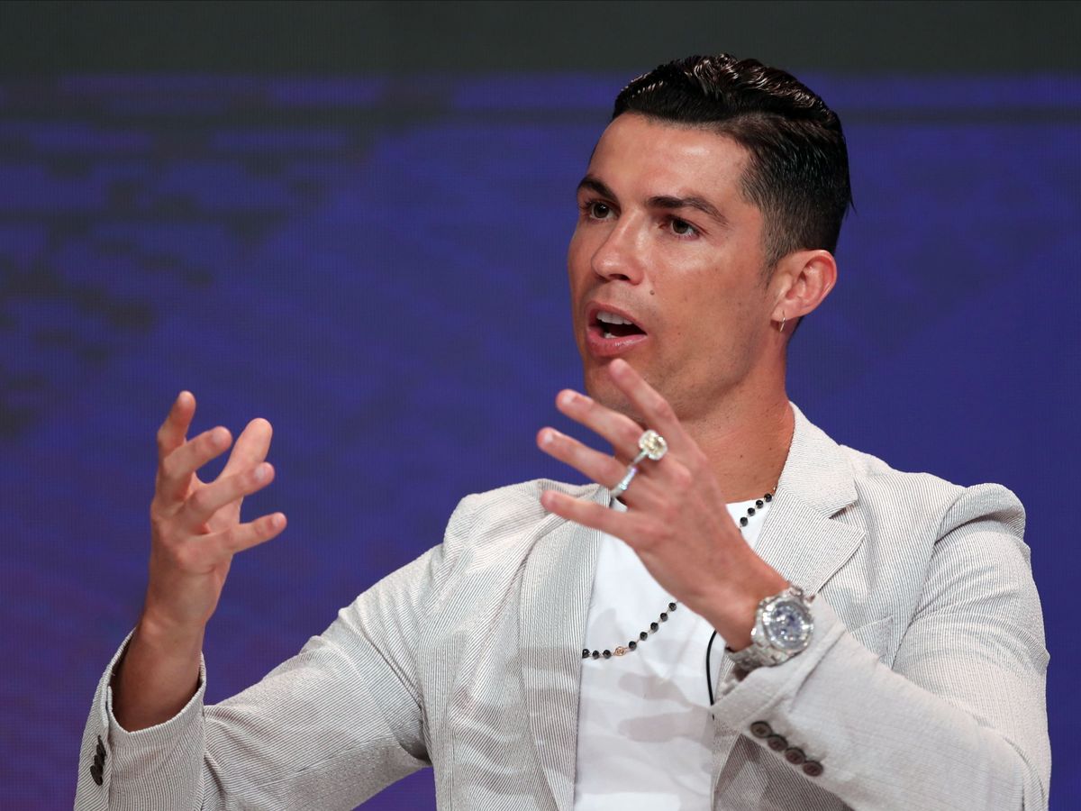 Levántate semiconductor Envío Cristiano Ronaldo: más de 700.000 € en una sola mano durante una conferencia