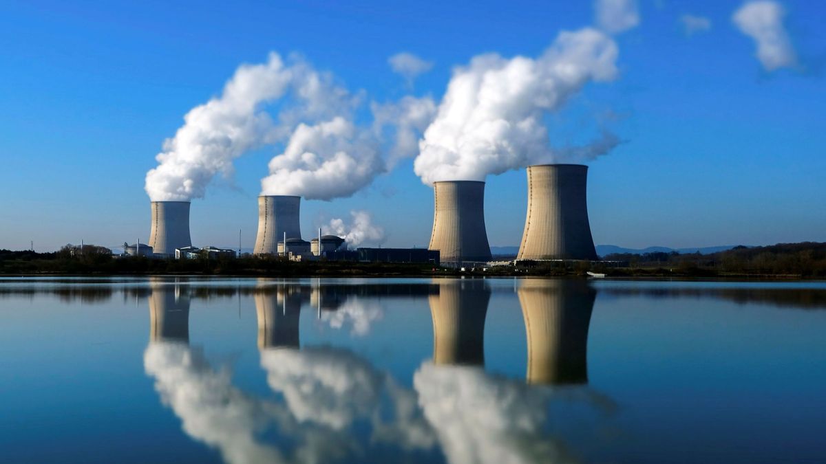 Macron respalda la energía nuclear: Francia retomará la construcción de  reactores