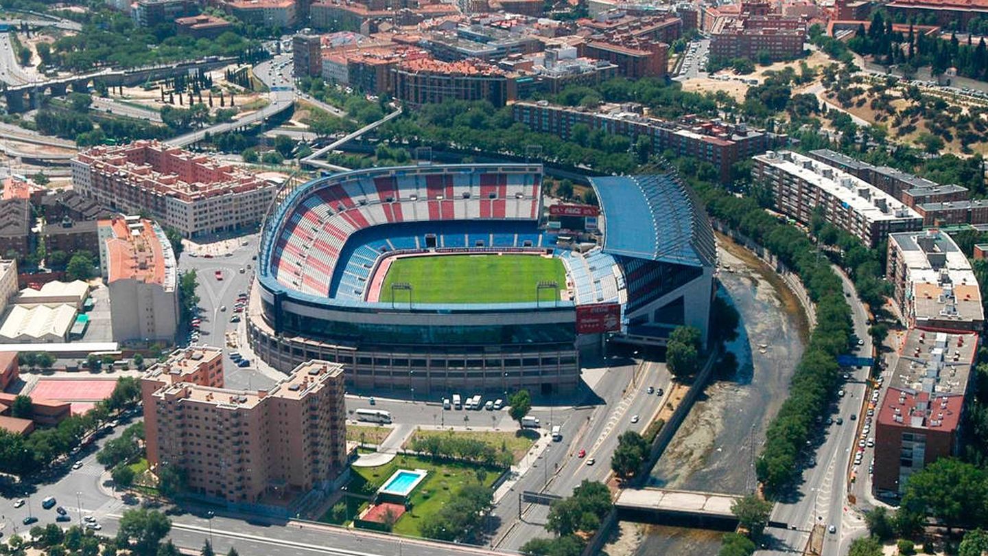 Este era el aspecto aéreo del Vicente Calderón. (Ayuntamiento de Madrid)