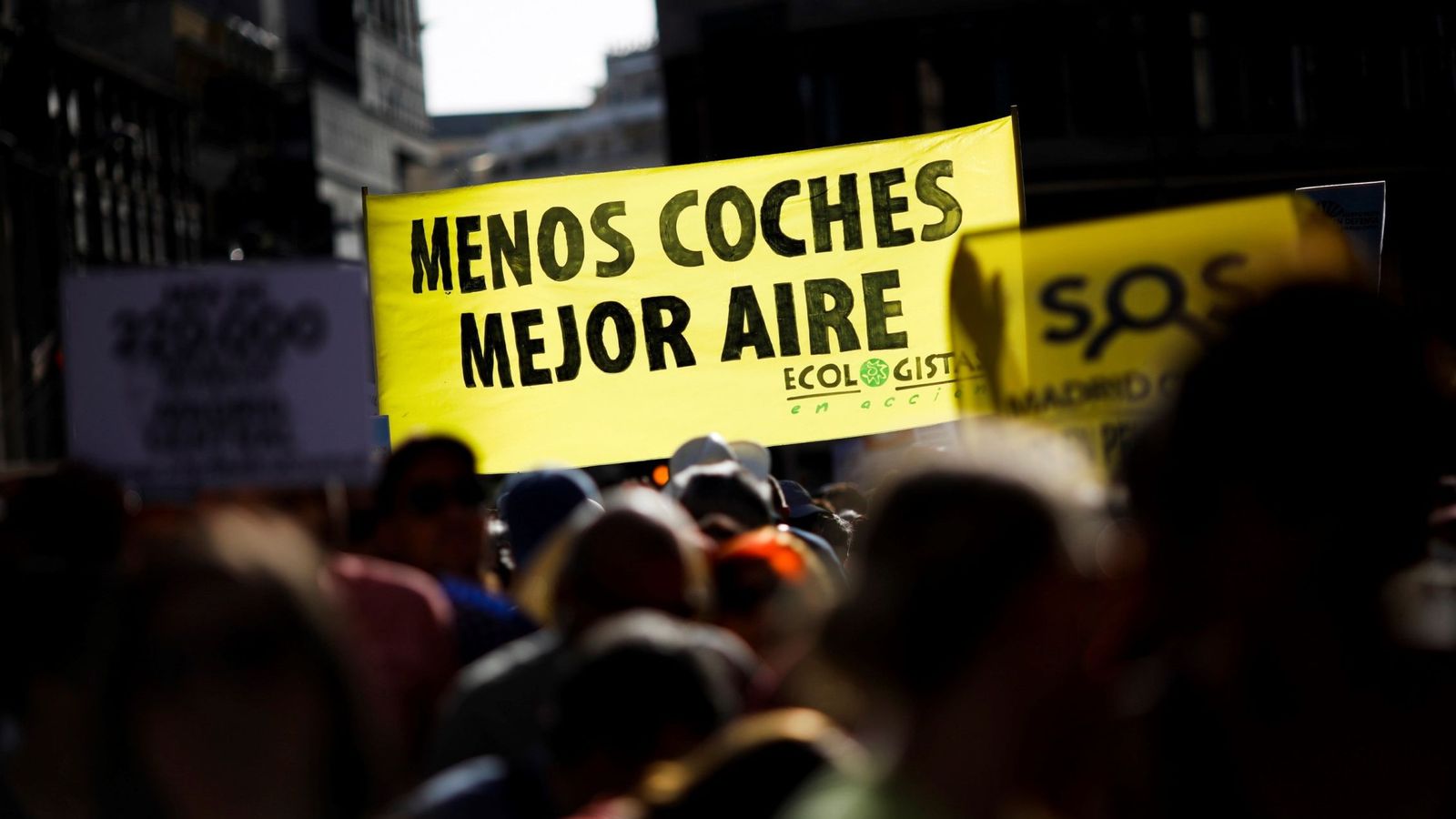 Foto: Manifestación por el mantenimiento de Madrid Central. (EFE)