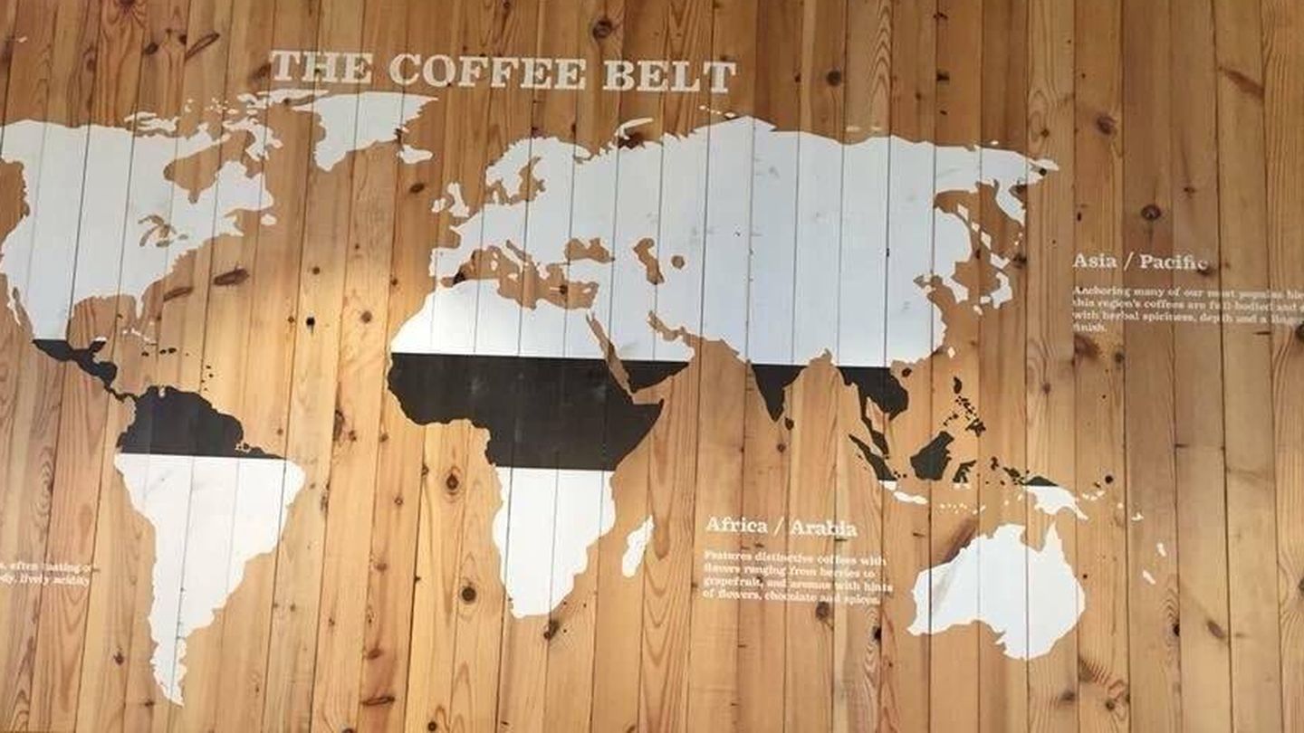 Mapa del mundo en un Starbucks que se olvida de Nueva Zelanda (Fuente: Reddit)