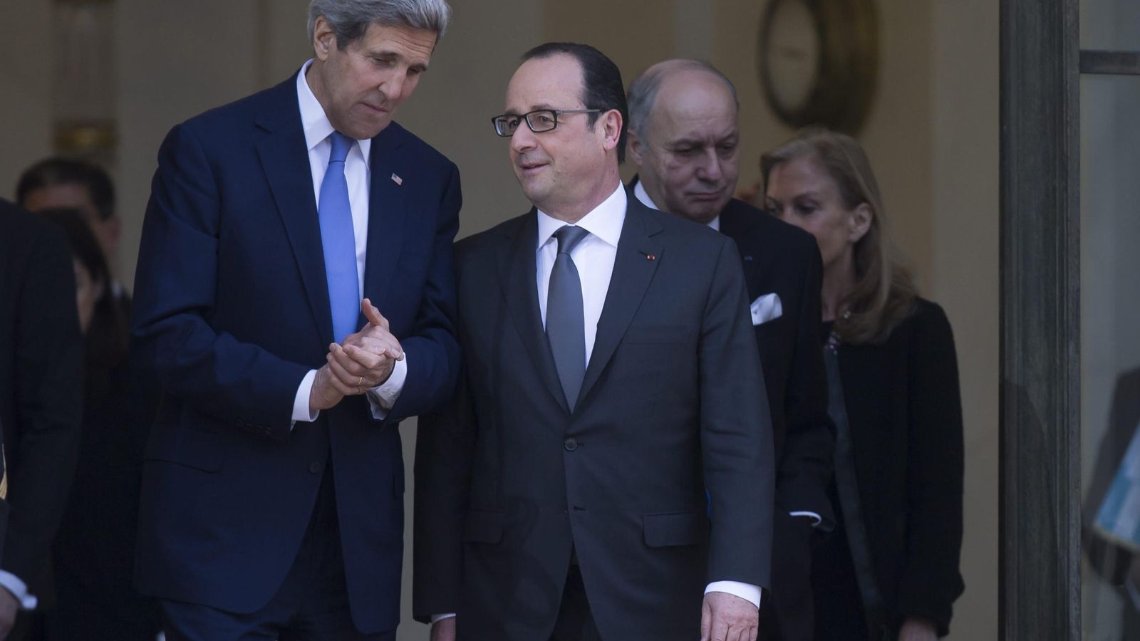 Foto: El secretario de Estado de EEUU, John Kerry, y el presidente francés, François Hollande. (Efe)