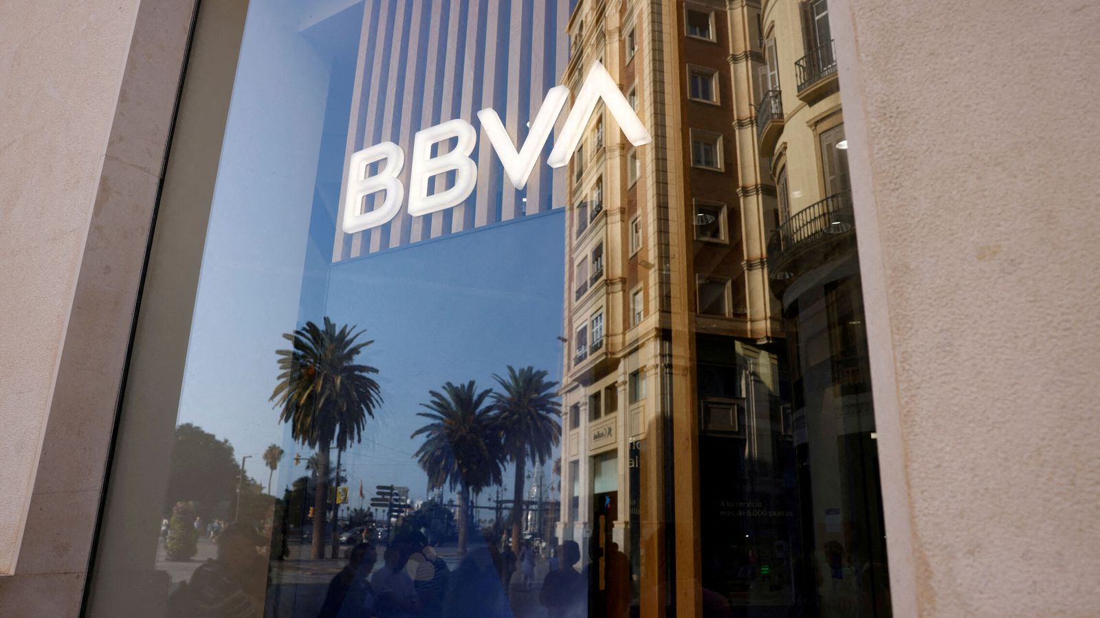 El mercado duda de la opa de BBVA al Sabadell y presiona a Torres para ...