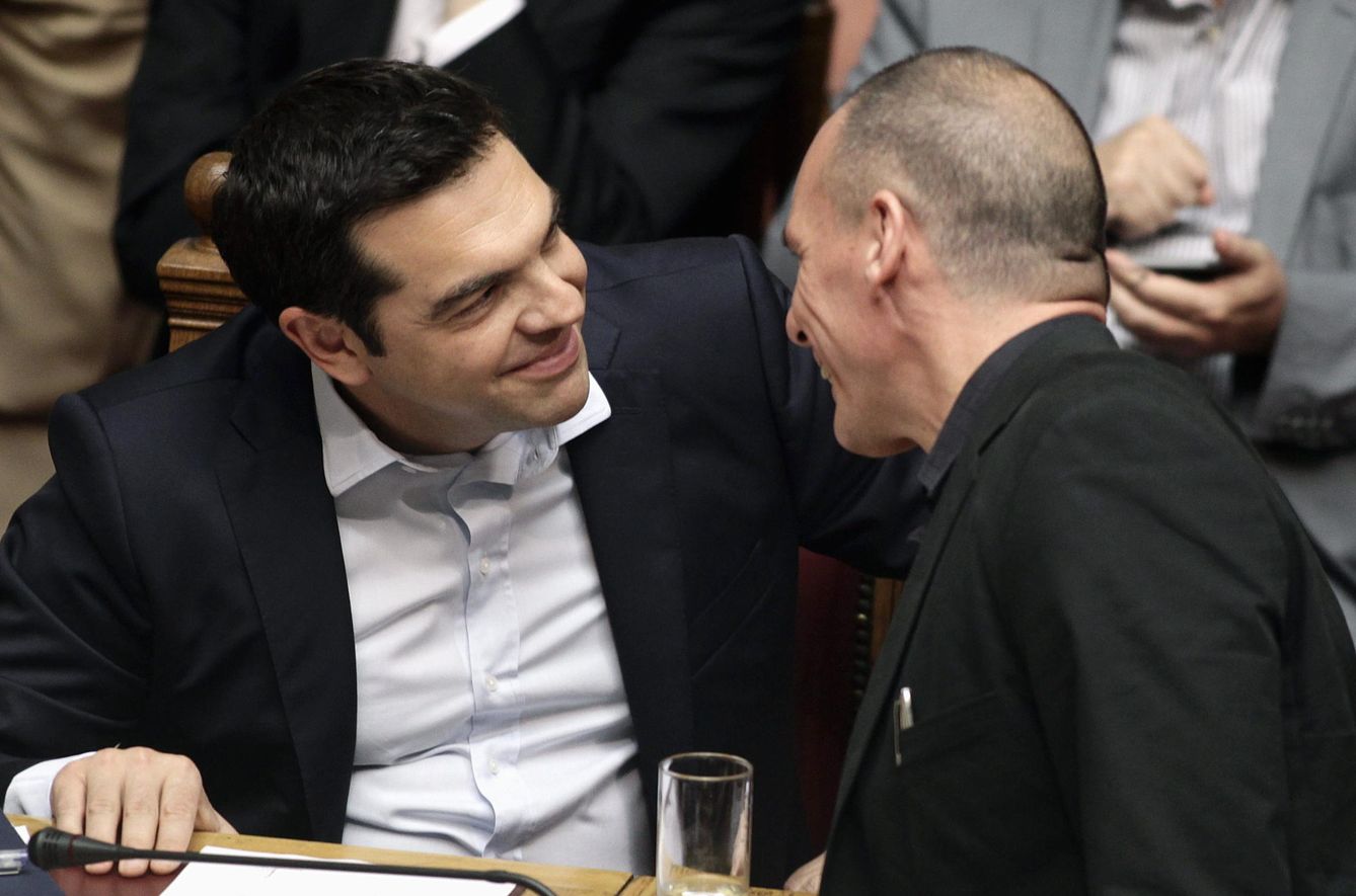El primer ministro griego, Alexis Tsipras, y su ministro de Finanzas, Yanis Varufakis. (Reuters)