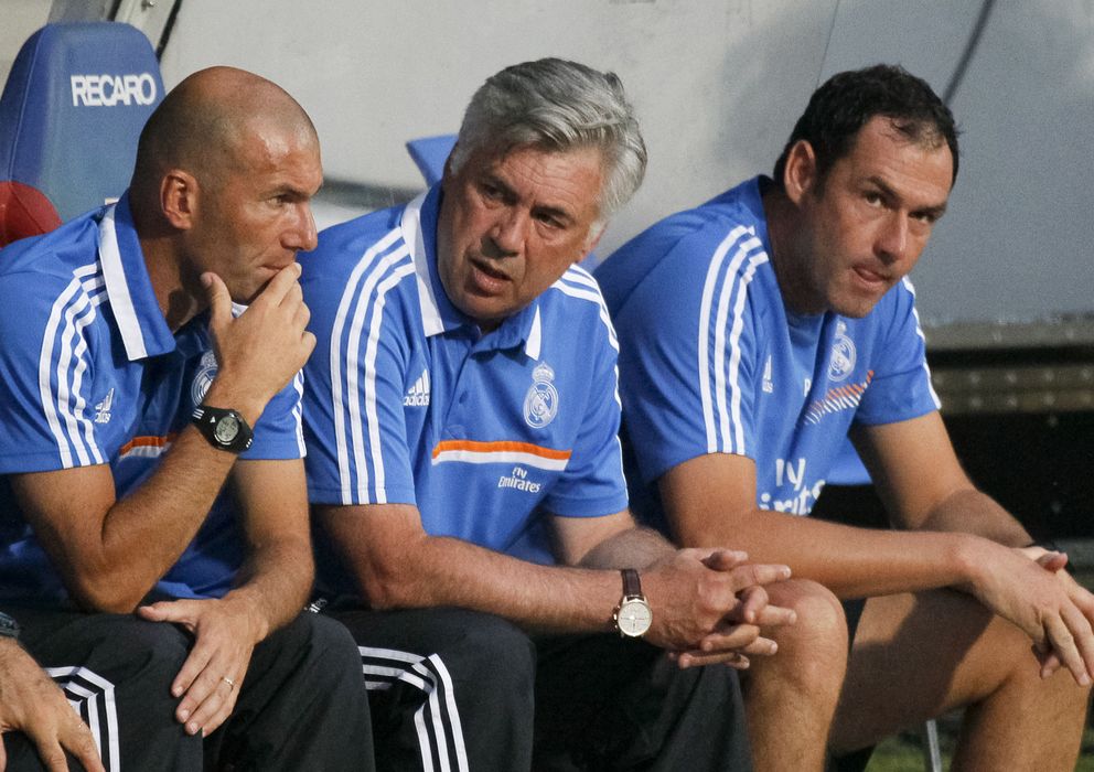 Foto: Zidane y Ancelotti intentarán dar otro aire al Madrid (Reuters).