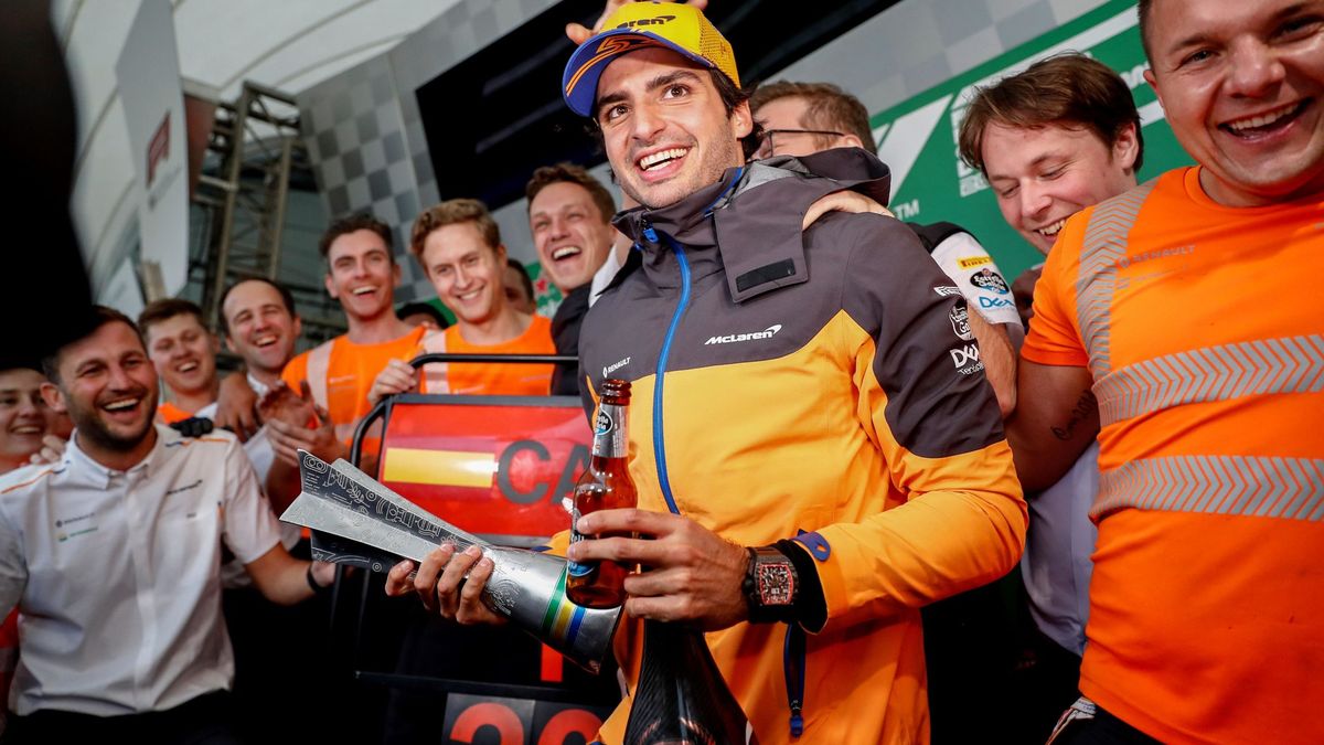 Ganarse a los 'tifosi': el secreto de Carlos Sainz para plantar cara a Leclerc en Ferrari