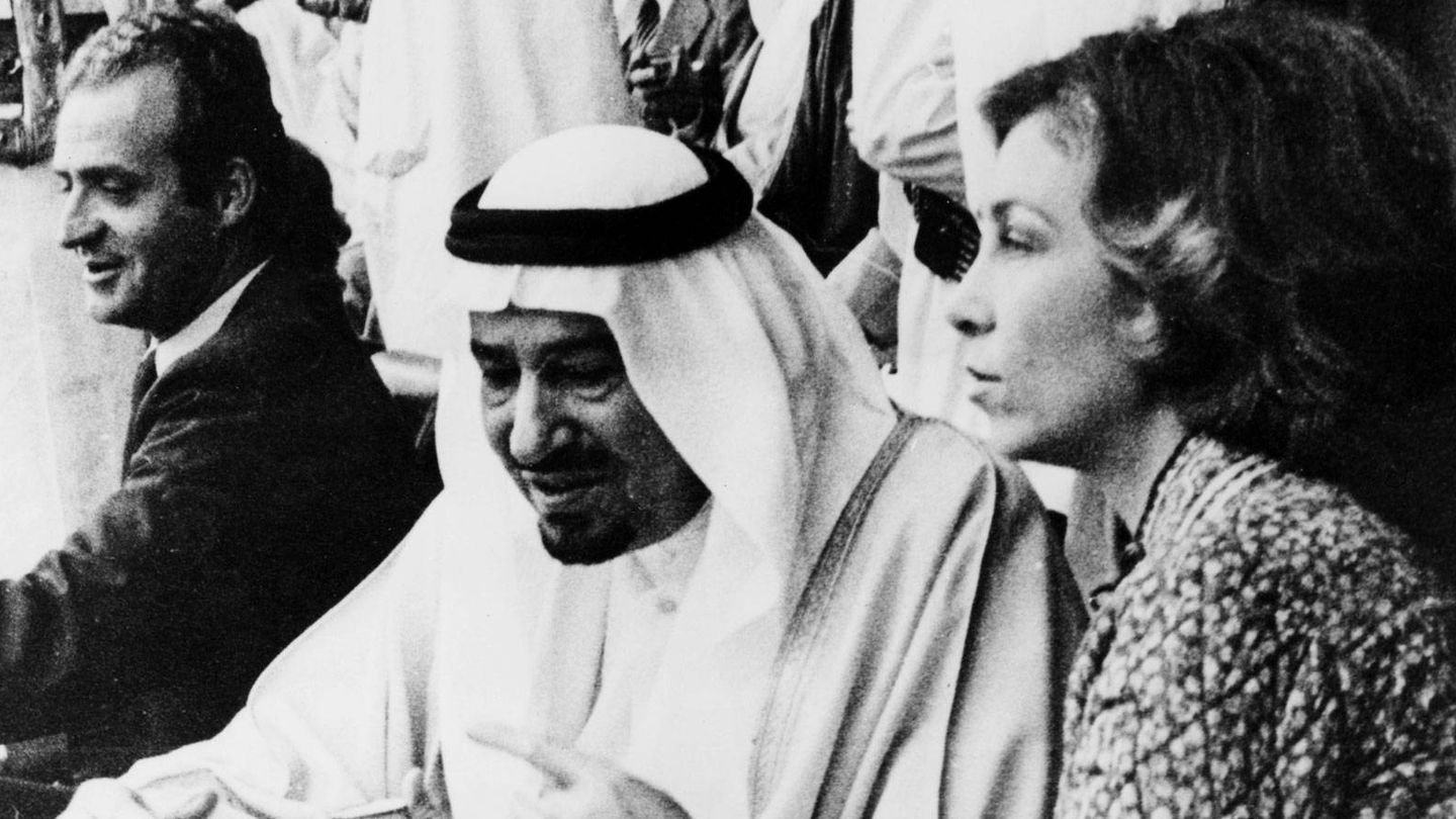 Los reyes Juan Carlos y Sofía, con el rey Fahd en los años 70. (Getty)