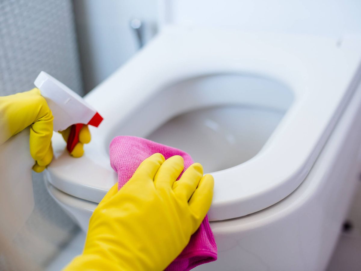 Limpias mal tu baño: la mejor manera (y la más práctica) de hacerlo