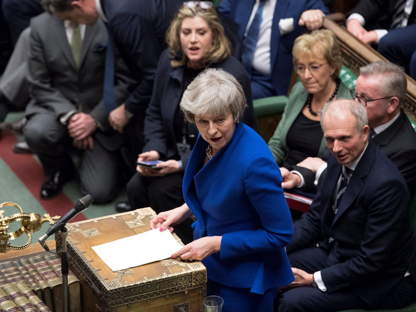 La primera ministra, Theresa May, habla durante la votación de la moción de censura en el Parlamento, el 16 de enero de 2019. (Reuters)