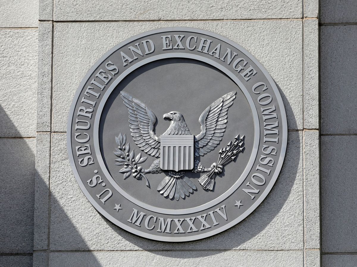 Foto: Logotipo de la SEC. (Reuters/Andrew Kelly)