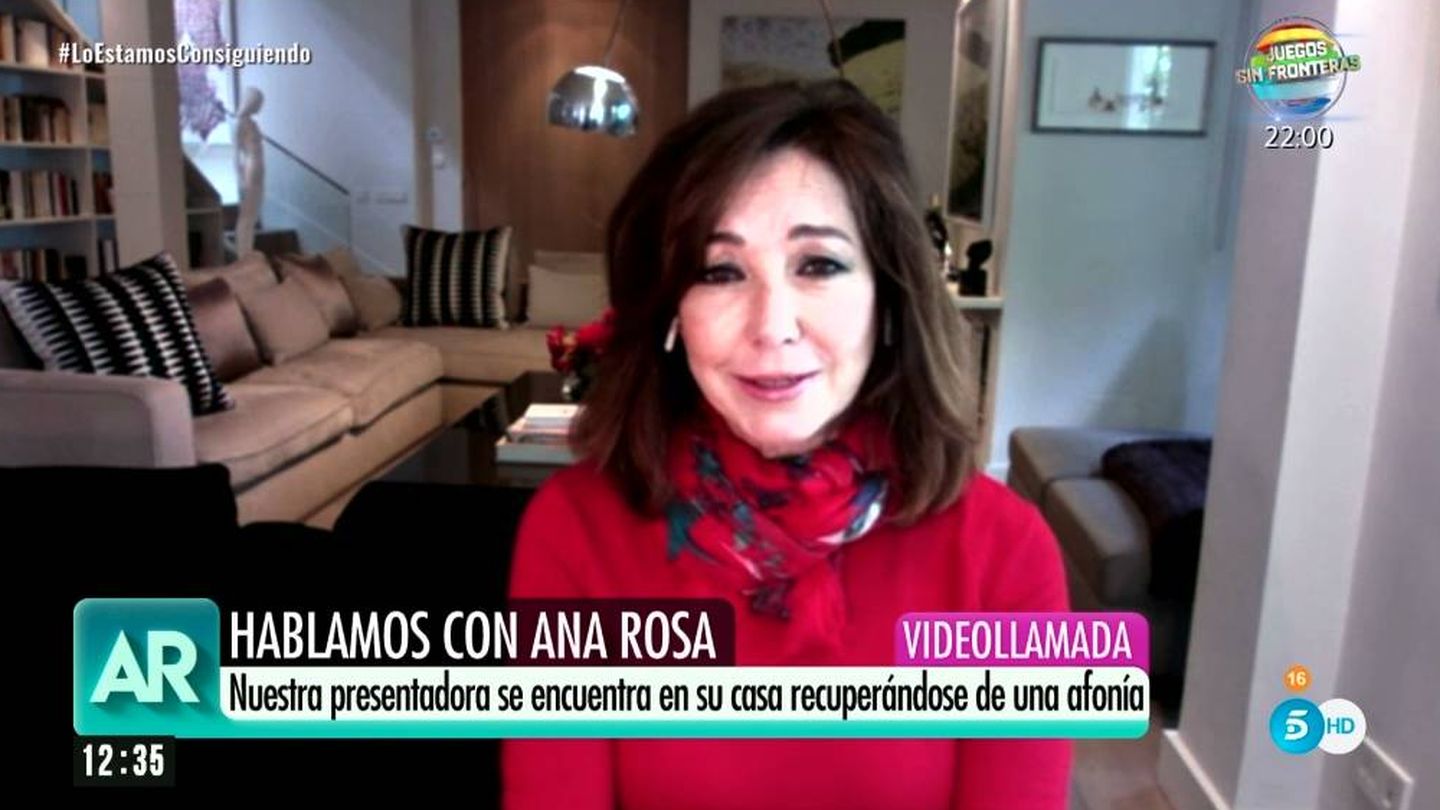 Ana Rosa Quintana conecta por Skype desde su casa. (Mediaset)
