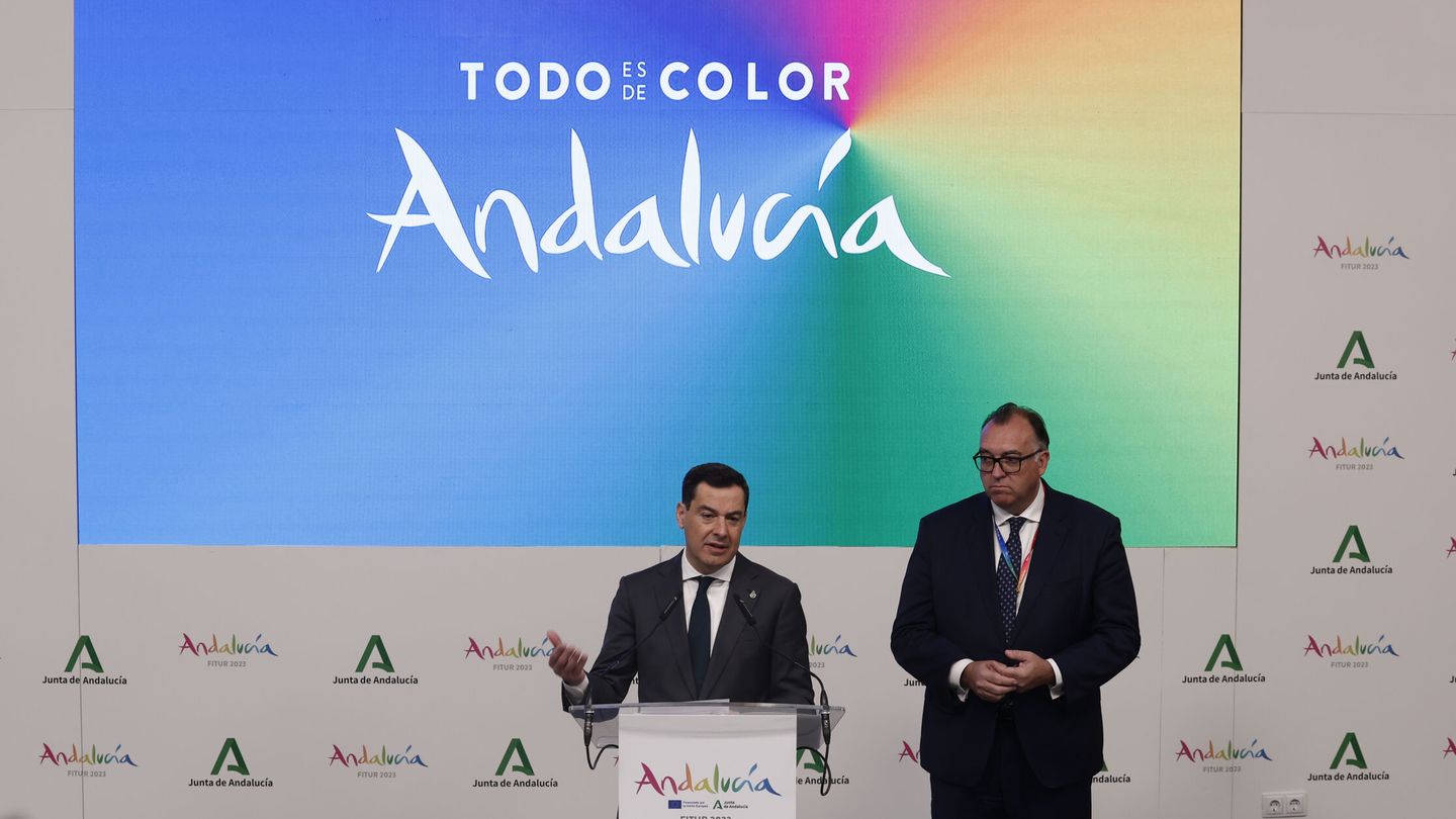 El presidente de la Junta de Andalucía, Juanma Moreno, en la presentación de Fitur. (EFE/Sergio Pérez)