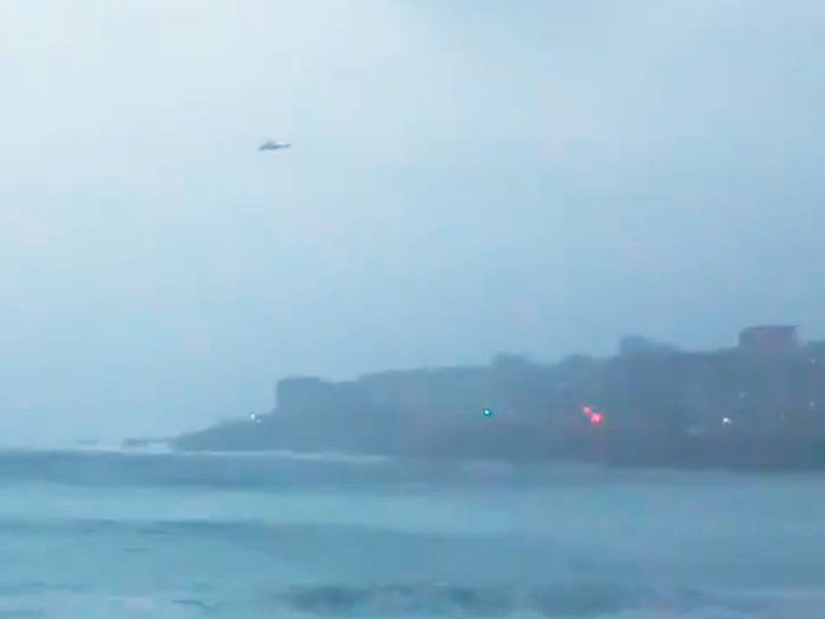 Foto: El helicóptero de Salvamento Marítimo tuvo que salir a buscar la moto de agua (Twitter)