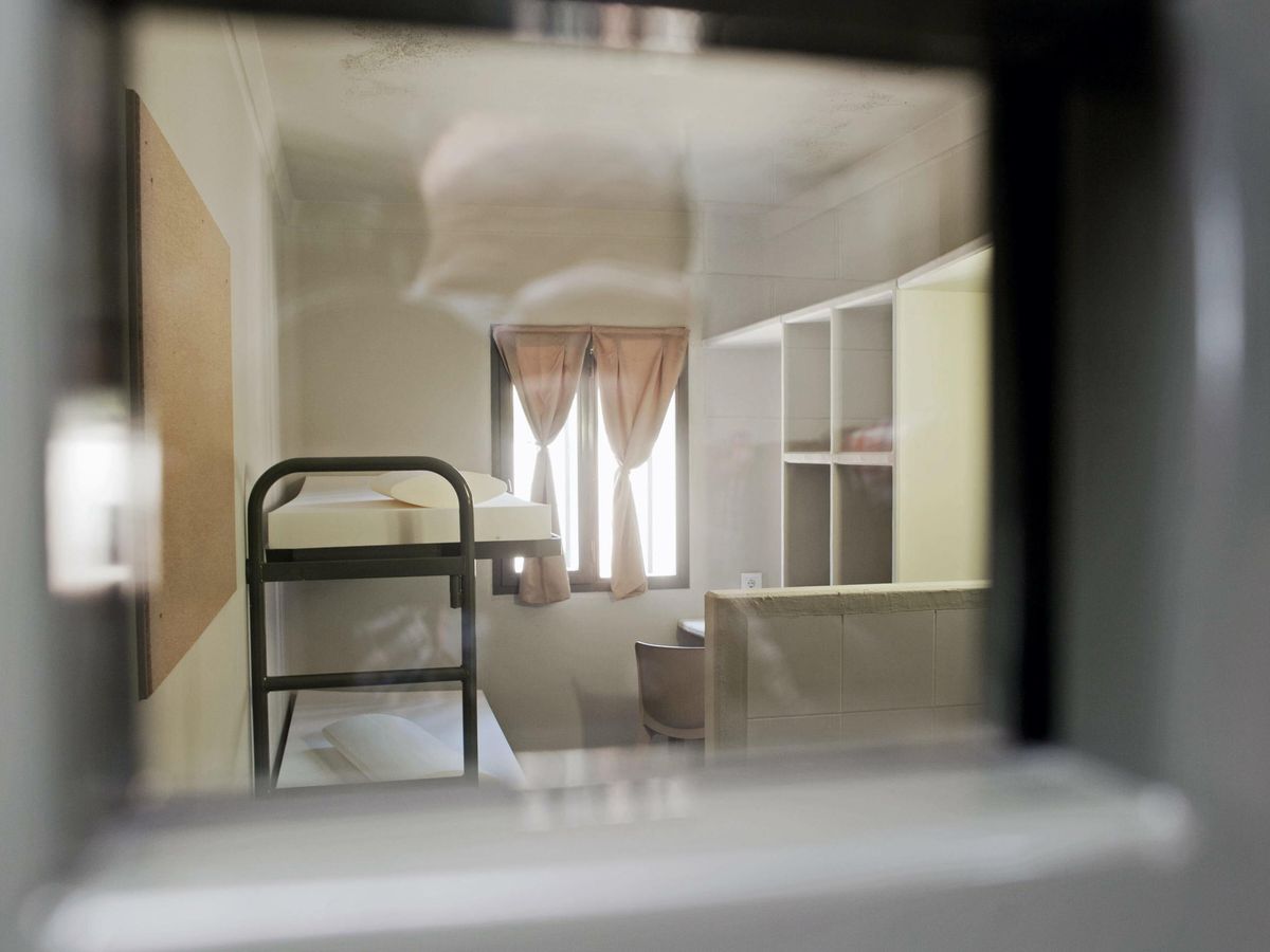 Foto: Imagen de una celda del centro Centro Penitenciario Puig de les Basses de Figueres. (EFE)