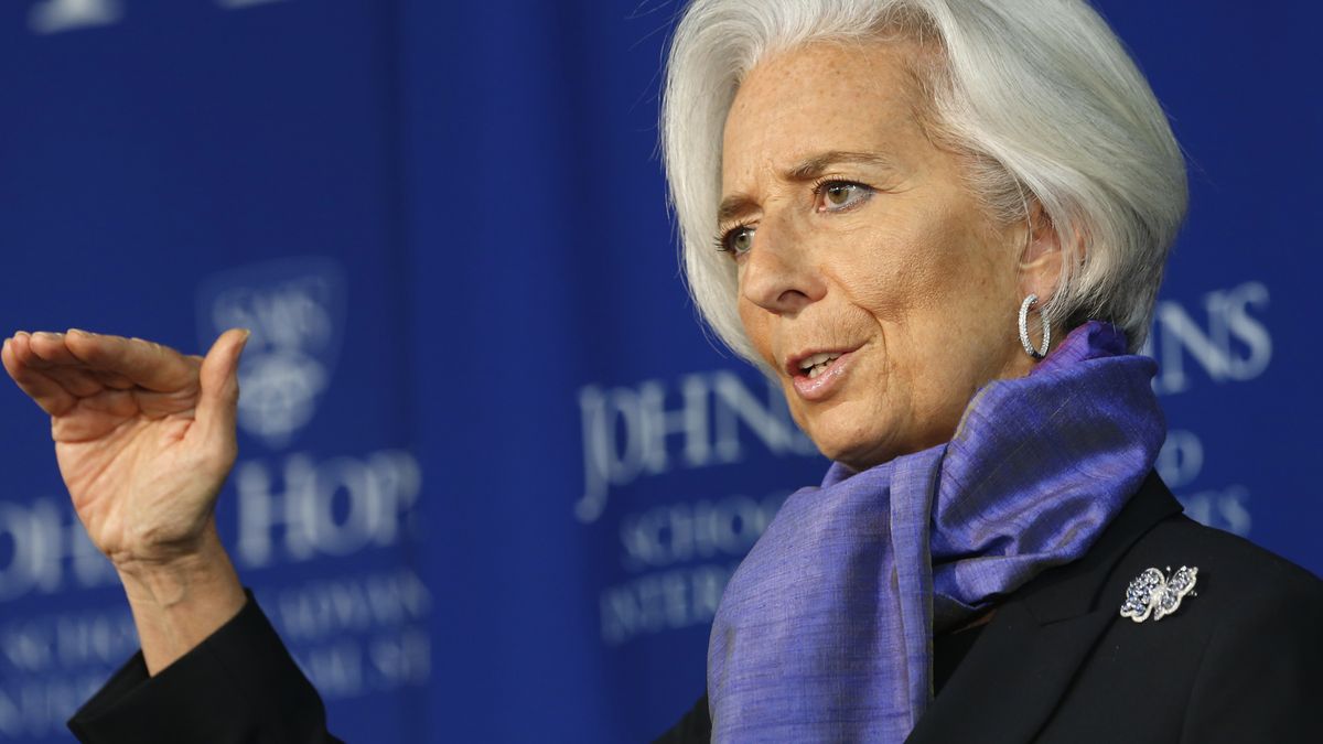El FMI echa otro capote a España: destaca la "fuerte reestructuración" de los bancos
