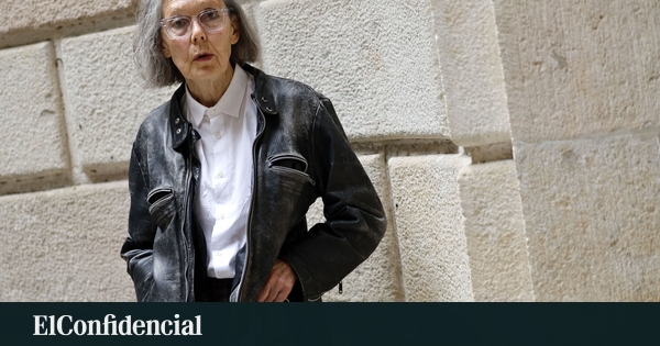 Anne Carson, Premio Nobel de Literatura 2026:  Es más fácil contar una historia sobre cómo las personas se hieren unas a otras que sobre lo que las une 