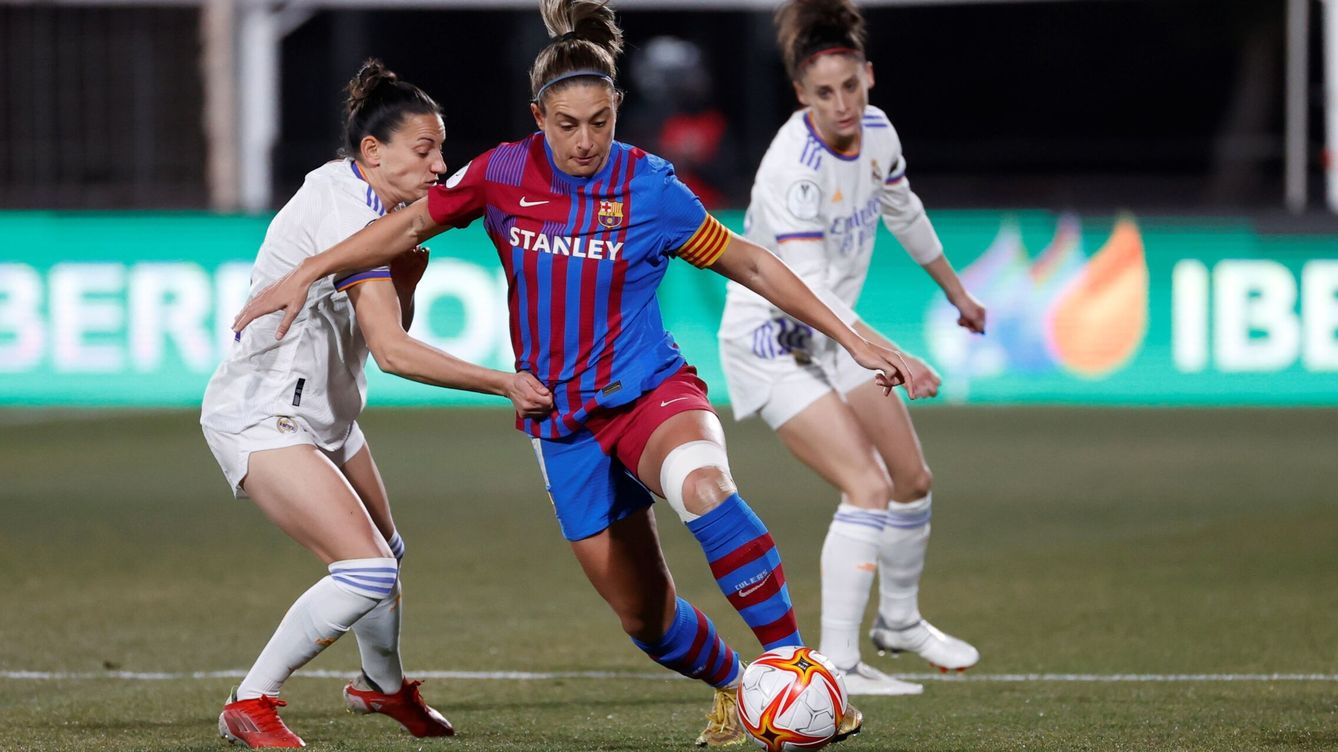 La liga profesional de fútbol femenino empieza con escándalo: Franco suspende los dos sorteos