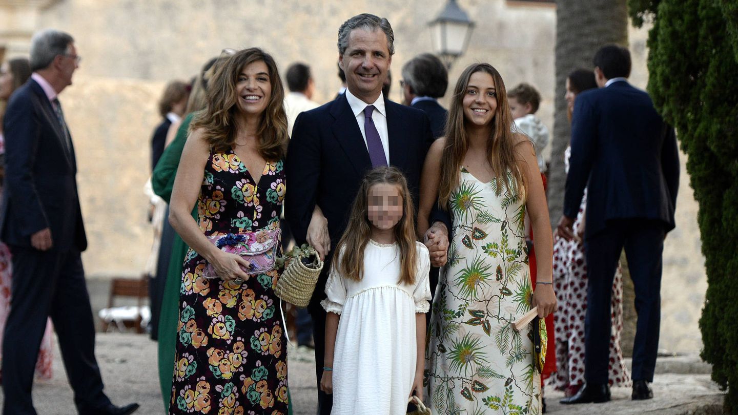 Jaime Carvajal, junto a su mujer y sus hijas. (Getty)