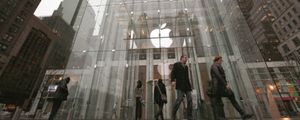 La volatilidad domina a Apple por el iPhone 5, pero Wall Street le ve valor a largo plazo
