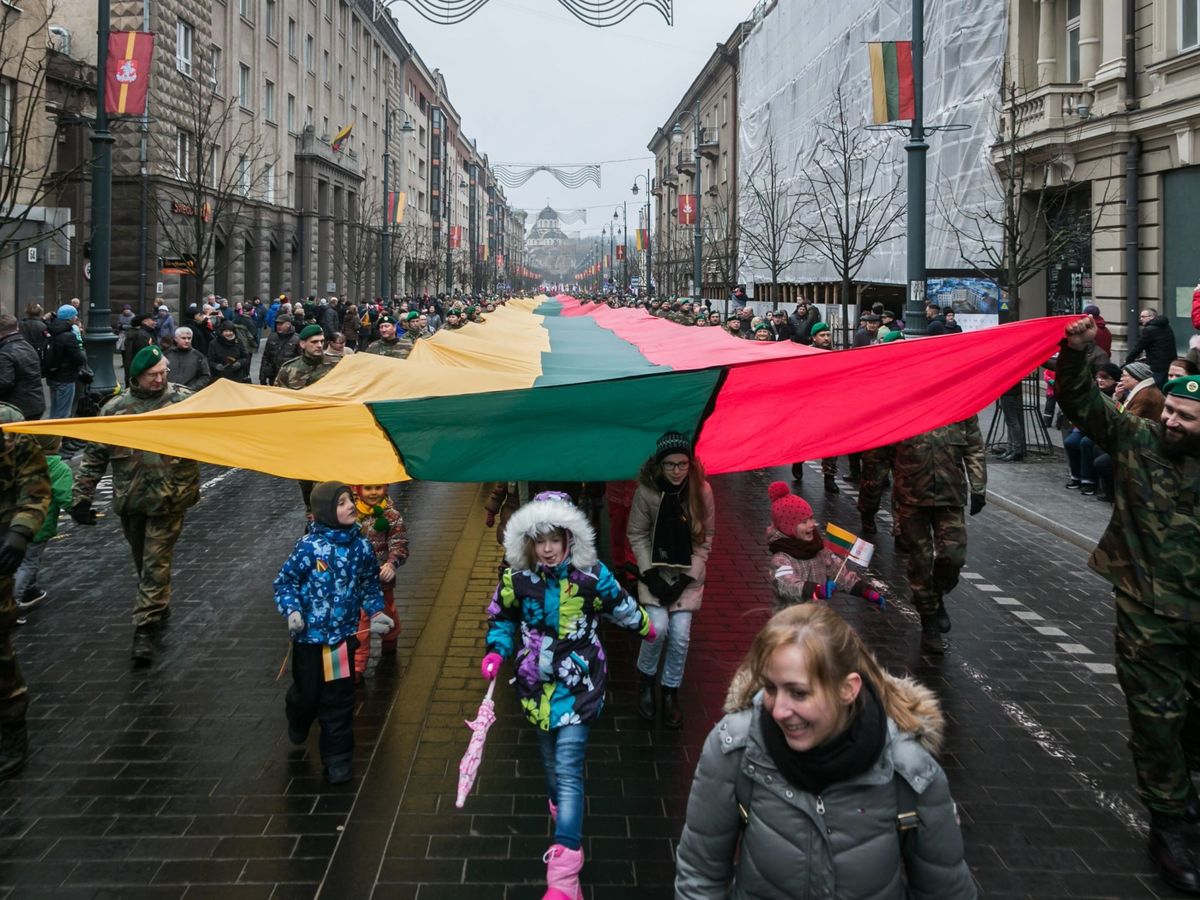 Foto: Marcha por el aniversario de la independencia de Lituania. (EFE)