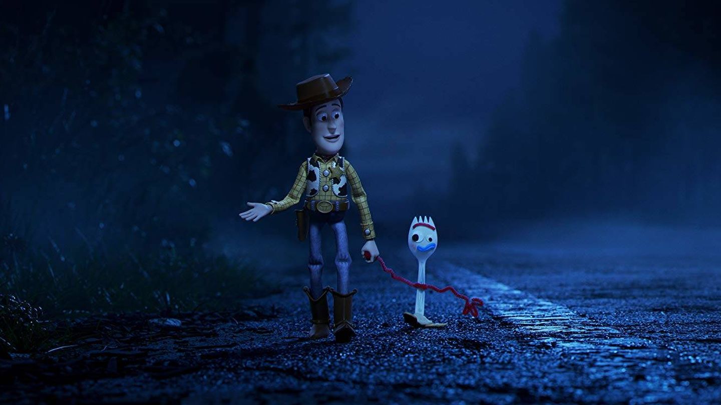 Woody y Forky, en 'Toy Story 4'. (Disney)