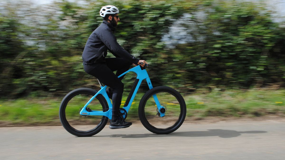La bici gallega diseñada con materiales de la F1 que es (casi) imposible que te roben
