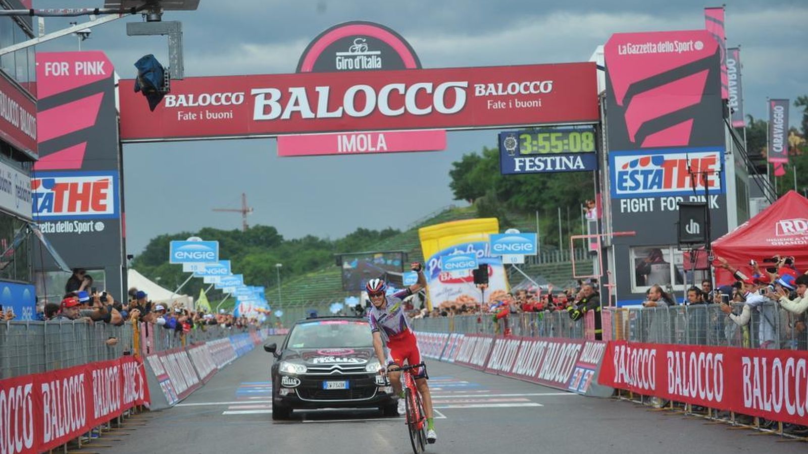 Foto: zakarin ganó su primera etapa en el Giro de Italia (Foto. Giro)