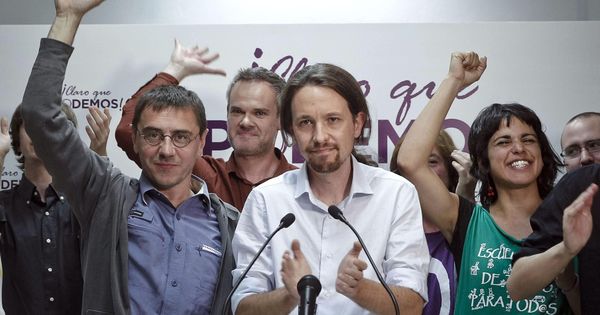 Foto: Pablo Iglesias y otros dirigentes del partido durante la noche electoral de las europeas en 2014. (EFE)