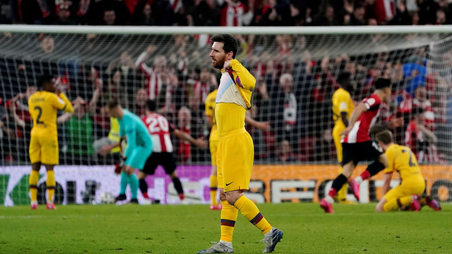 La reacción de Leo Messi tras el gol del Athletic. (Reuters)