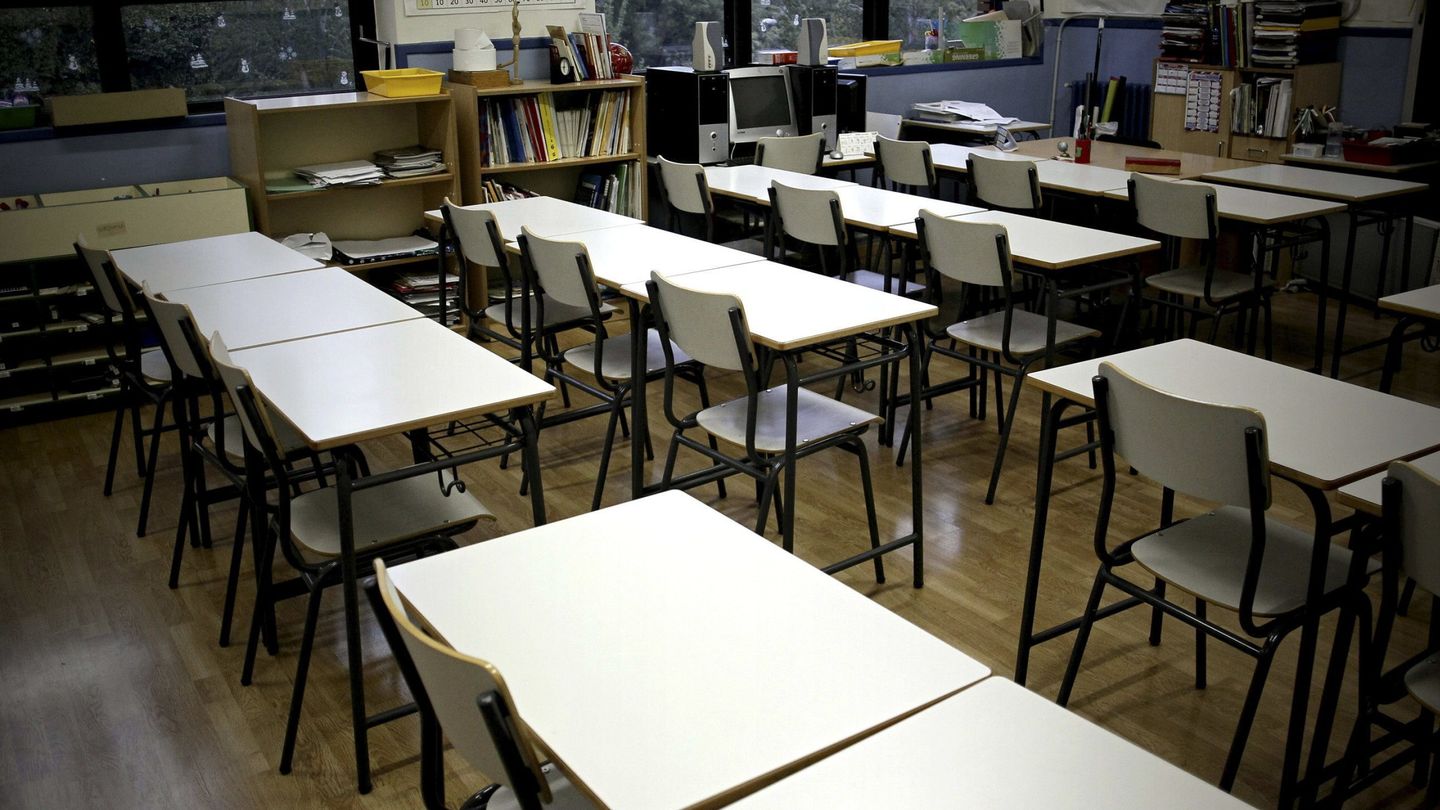 Un aula vacía en un colegio público de Madrid (EFE)