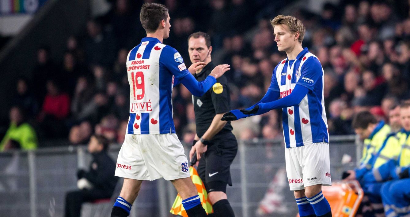 El entrenador del Heerenveen no termina de estar muy satisfecho con Odegaard (EFE)