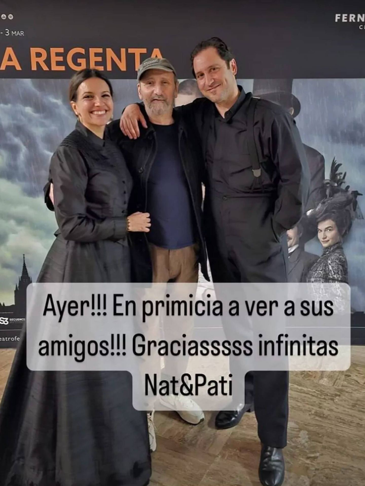 José Luis Gil, junto a Álex Gadea y Ana Ruiz, en el teatro. (Instagram/@irenegilmont)