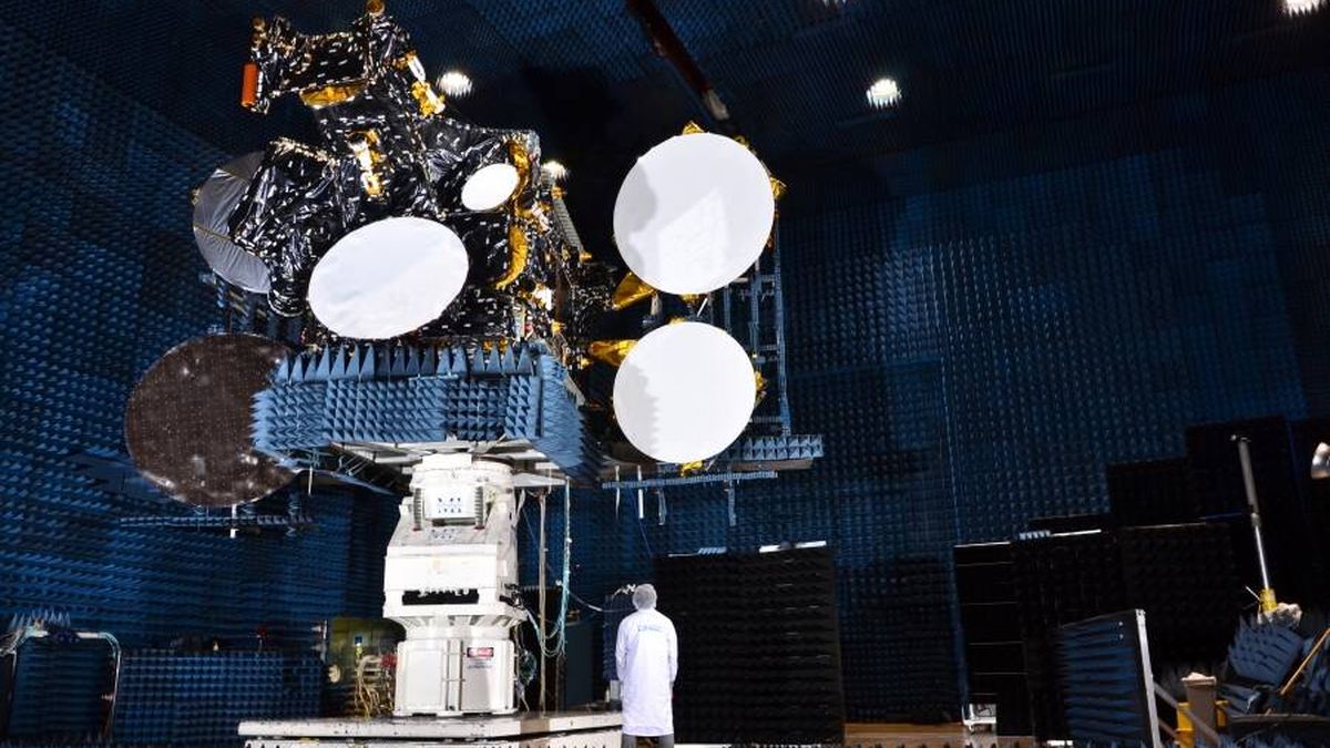 España busca su propio "espacio" en el creciente sector de los satélites