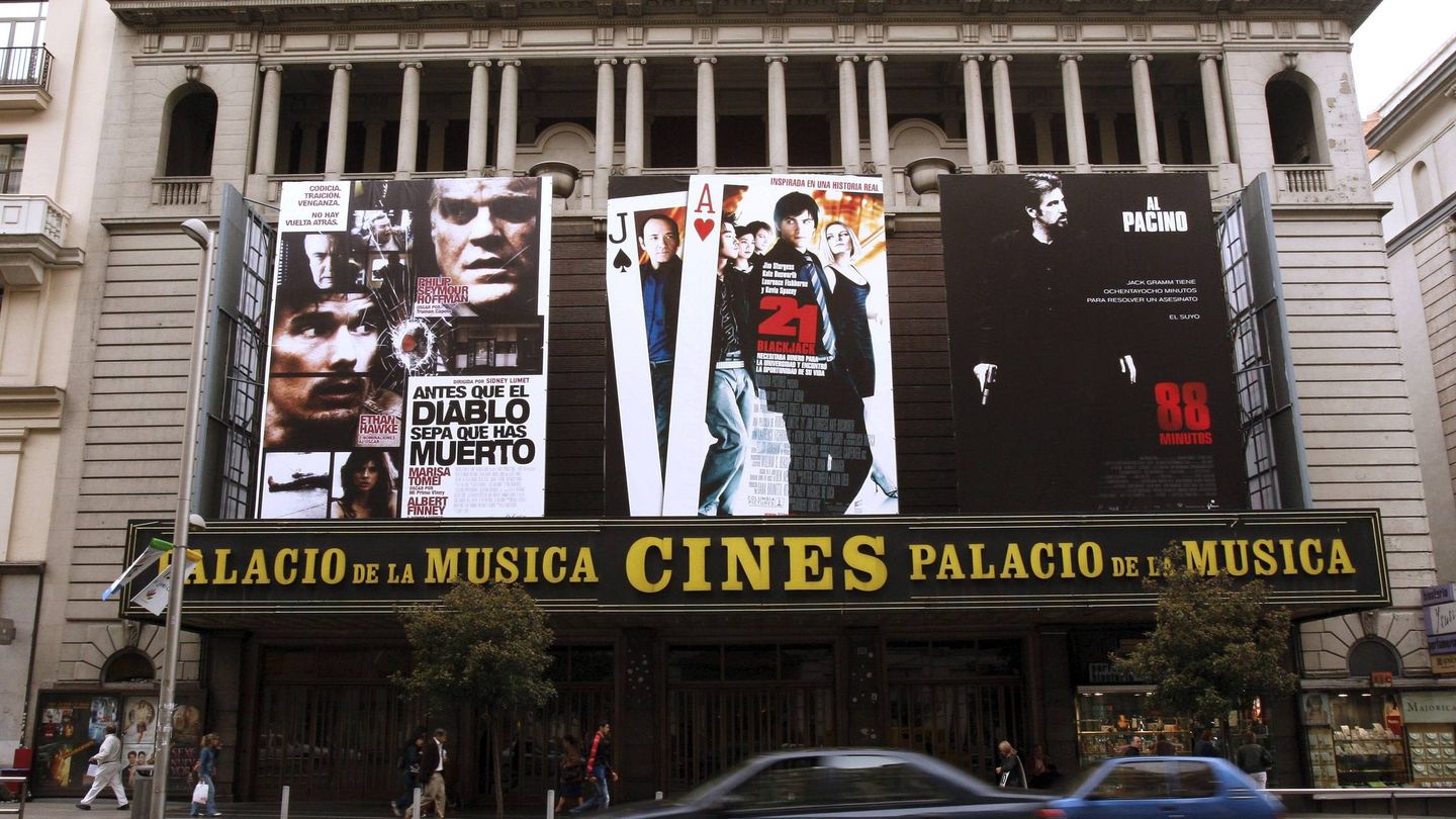 Imagen del cine Palacio de la Música, de 2008. Aquel año cerró sus puertas tras más de 80 años de actividad. (EFE/Kote Rodrigo)