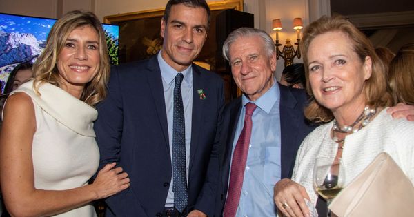Foto: Begoña Gómez, Pedro Sánchez, Valentín Fuster y su esposa, Mari Ángels Guals, esta semana en Nueva York. (EFE)