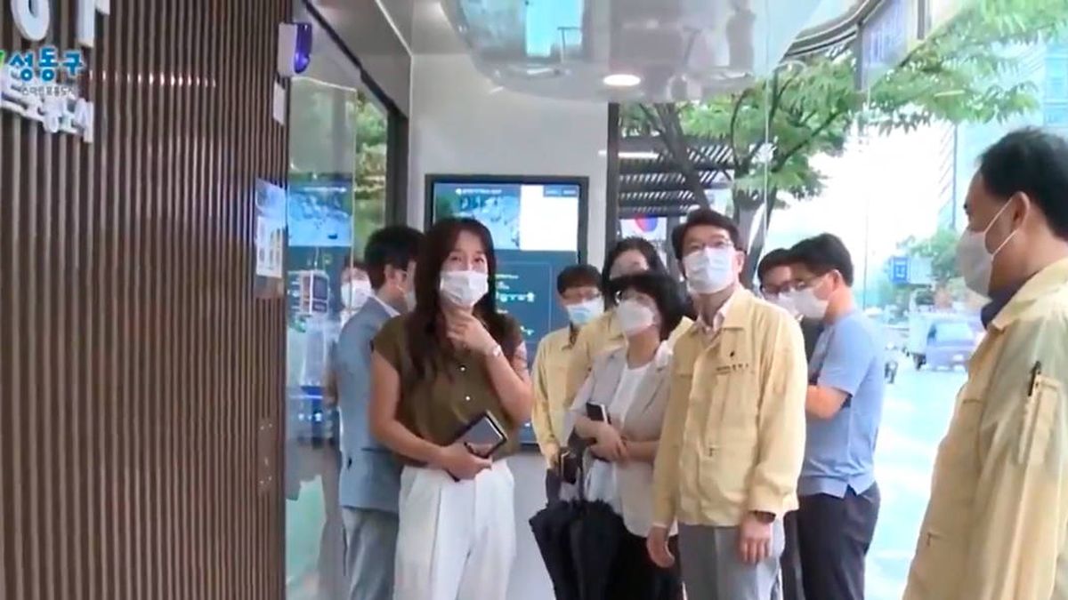 Si tienes fiebre no puedes entrar en las nuevas paradas de autobús de Seúl