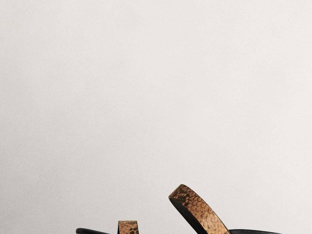 Foto: Las sandalias de tacón sensato de Massimo Dutti. (Cortesía)
