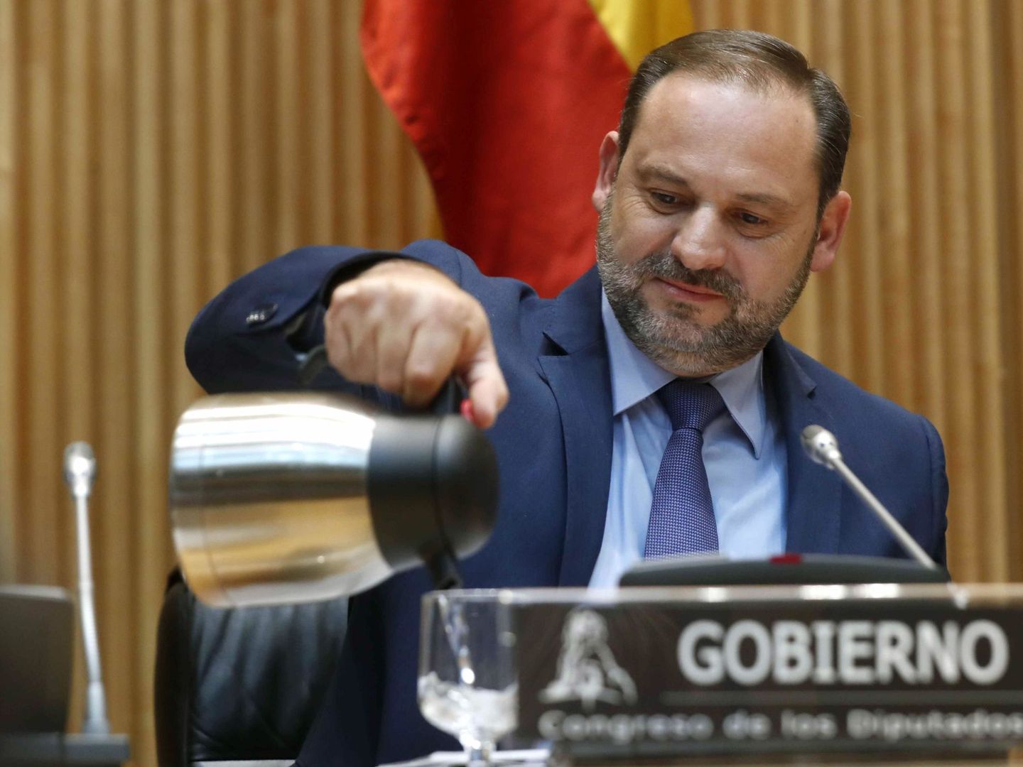 El ministro de Fomento, José Luis Ábalos, durante su comparecencia en el Congreso de los Diputados. (EFE)