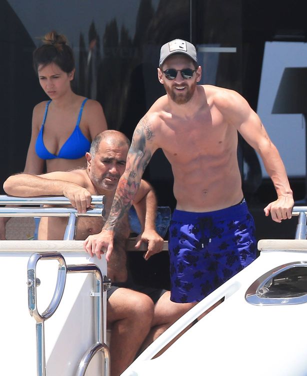 Leo Messi durante sus vacaciones en Ibiza (Gtres)