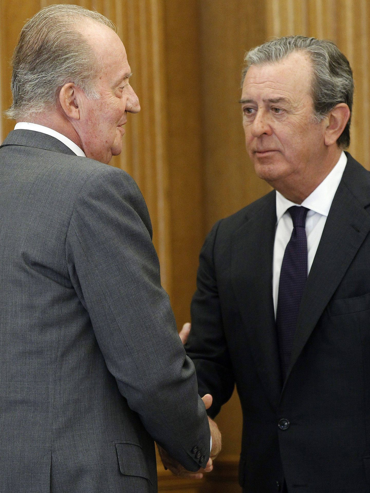 Javier Benjumea y el rey Juan Carlos, en una imagen de archivo. (EFE)