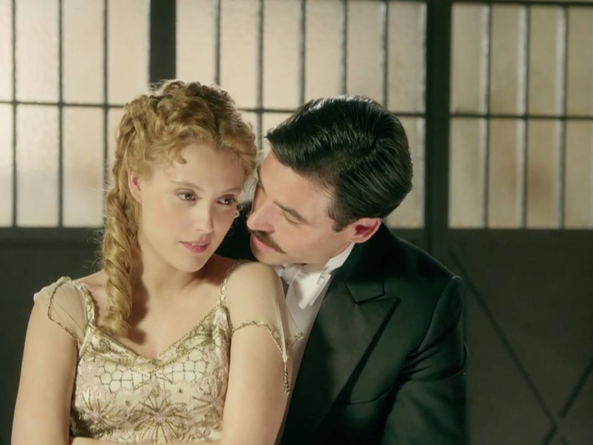 Foto: Manuel y Jana han mantenido un romántico momento en el episodio de este miércoles de 'La Promesa'. (RTVE)