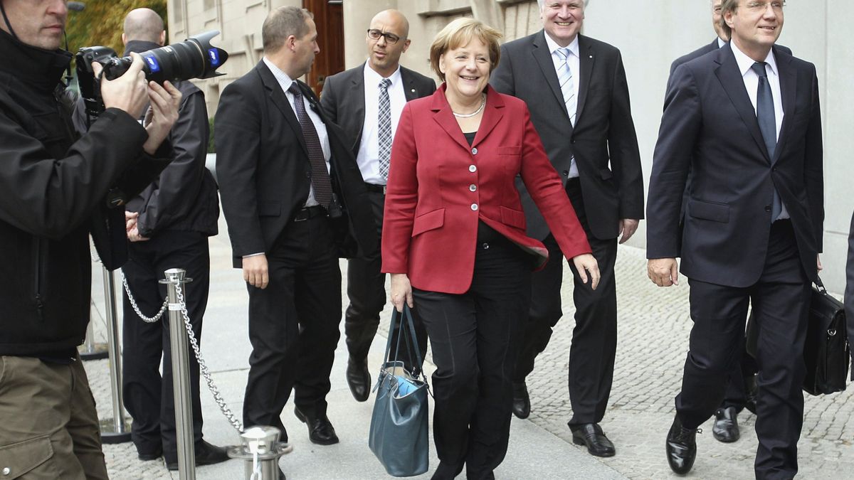 El SPD da vía libre a pactar con Merkel si se fija un salario mínimo de 8,5 €/h